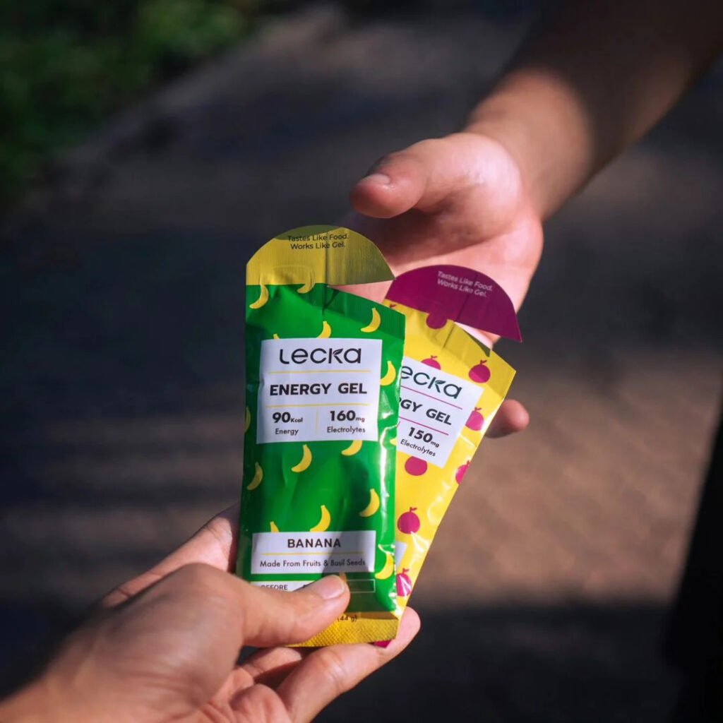 Gels énergétiques Lecka goût banane et grenade, riche en électrolytes pour sportifs