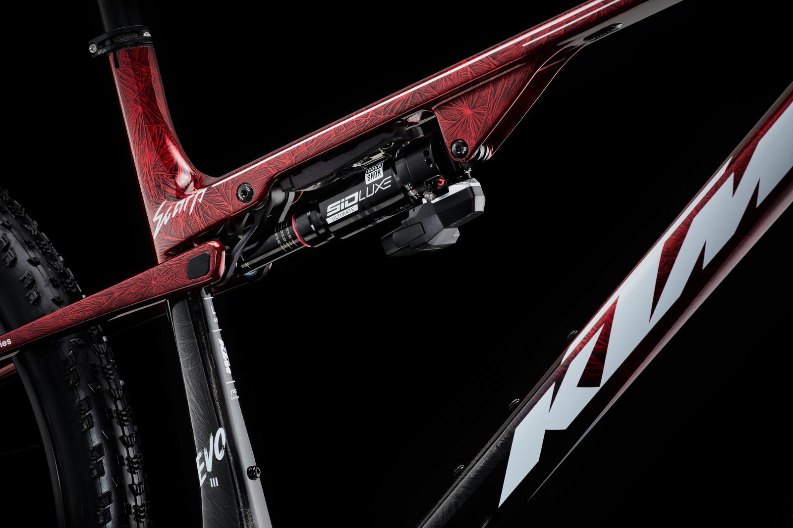 1260305108_SCARP_EXONIC_L_48__CARBON-CRYSTAL-RED__WHITE_DETAIL_03b_3000