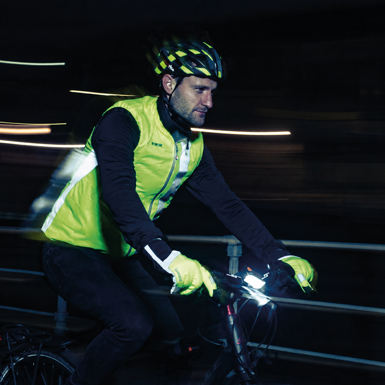 cycliste équipé de produits wowow